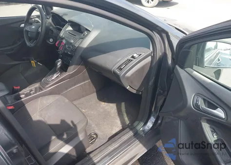 2015 Ford Focus Se z USA, uszkodzony, nr VIN 1FADP3K22FL208973